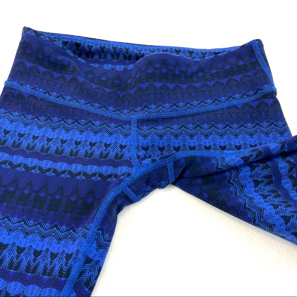 Alo Yoga Airbrush Blue Capri Leggings Size S - Picture 5 of 8